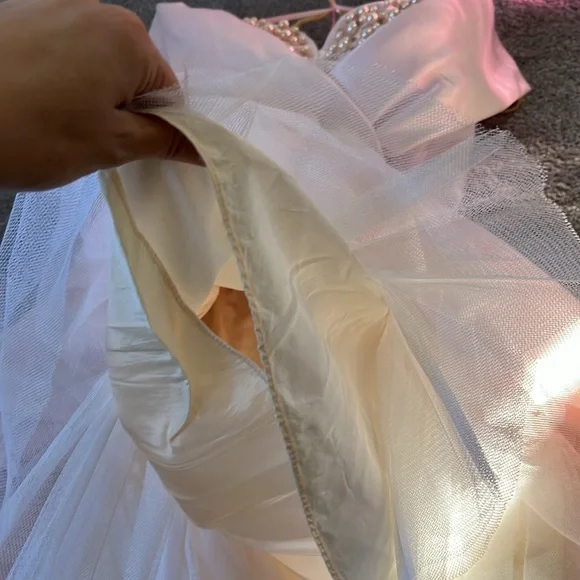 Prom or sweet 15/ 16 dress worn once size small/4 - Picture 6 of 7